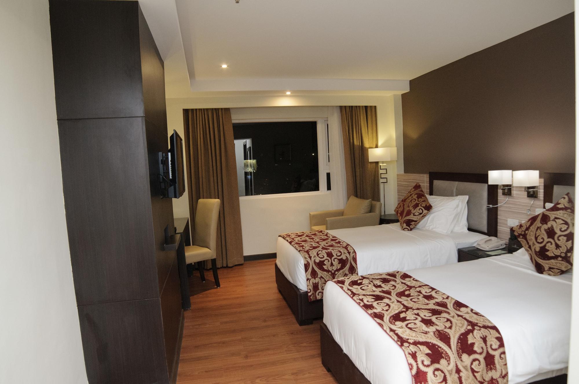 Brentwood Suites Quezon City Exterior photo