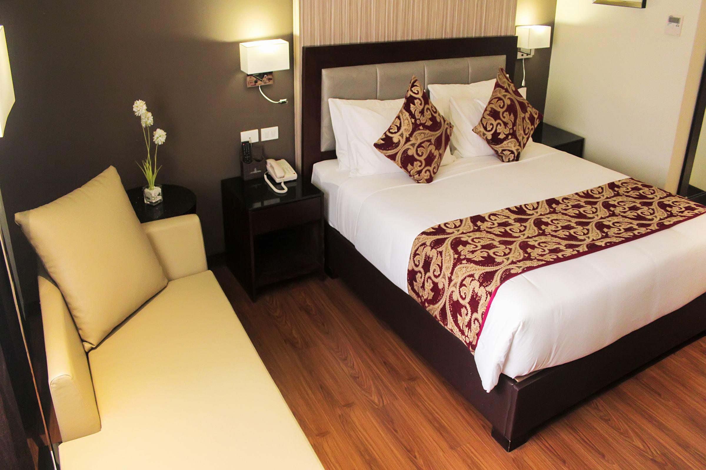 Brentwood Suites Quezon City Exterior photo