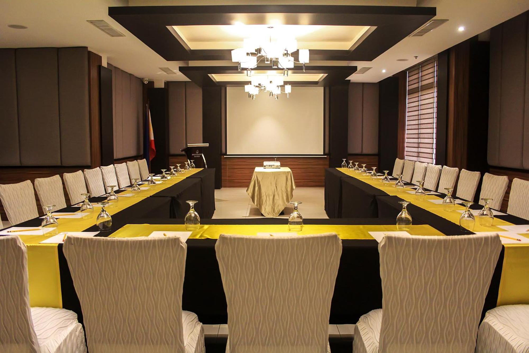 Brentwood Suites Quezon City Exterior photo