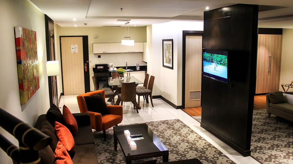 Brentwood Suites Quezon City Exterior photo