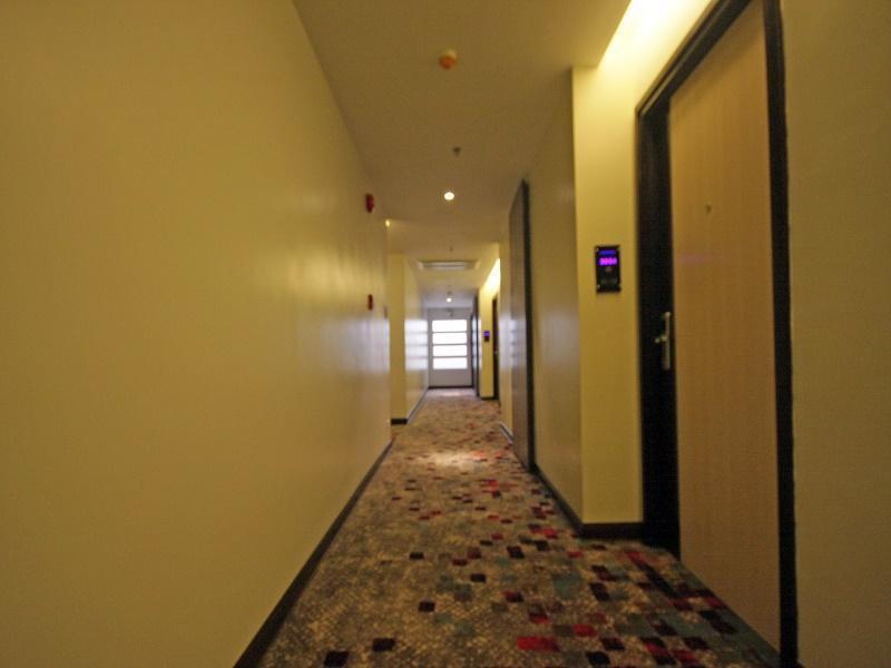 Brentwood Suites Quezon City Exterior photo