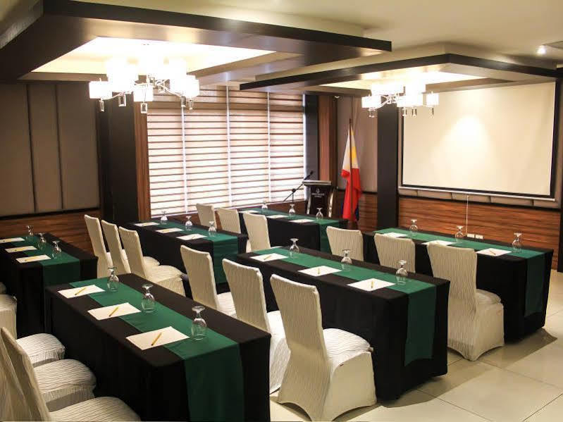 Brentwood Suites Quezon City Exterior photo